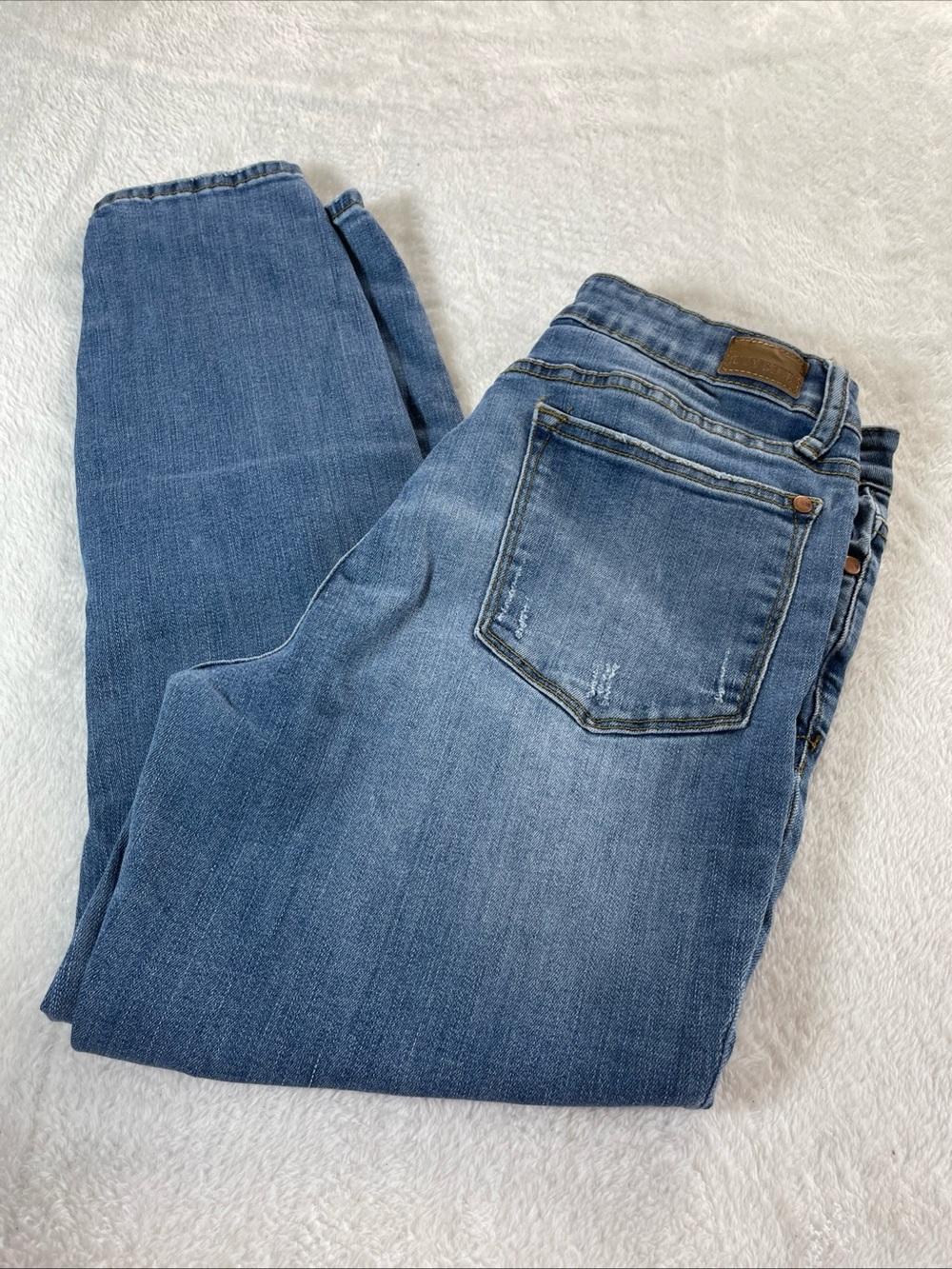 Judy Blue Jeans Women's Relaxed Fit Size 31 Mid Rise Stretch Ankle Blue Denim